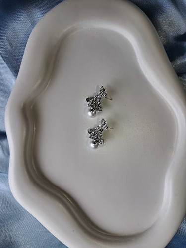 گوشواره میخی جواهری نقره ای